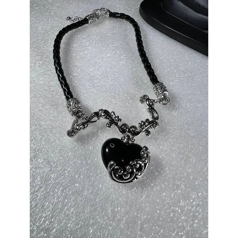Retro Black Dark Witchy Goth Dark Heart Scroll Necklace Set Deadstock NEW NWT